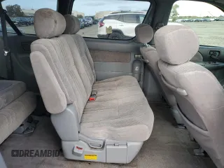 2002 Toyota Sienna CE with VIN 4T3ZF19C22U477486, listed as a Copart auction lot 51169555 with 187,964 mi miles and Salvage Title. Bid and sale history available at carsss.com. Image 10.