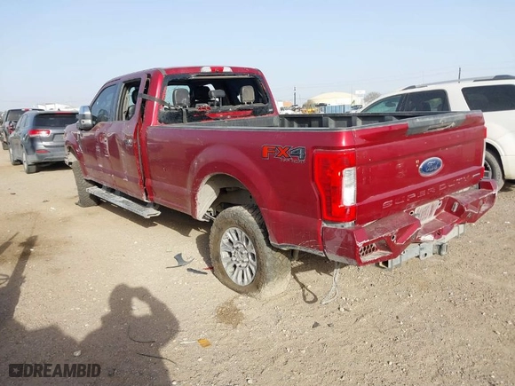 2017 Ford Super Duty F-250 SRW Lariat with VIN 1FT7W2B65HED25087, listed as a IAAI auction lot 41728449 with 122,396 mi miles. Bid and sale history available at carsss.com. Image 3.