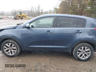 2016 Kia Sportage LX with VIN KNDPB3AC2G7854234, listed as a IAAI auction lot 41985765 with 83,733 mi miles. Bid and sale history available at carsss.com. Image 15.