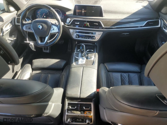 2019 BMW 7 Series 750i with VIN WBA7F0C53KGM25787, listed as a Copart auction lot 88172835 with 71,267 mi miles and Salvage Title. Bid and sale history available at carsss.com. Image 8.