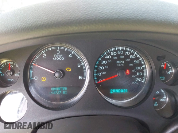 2008 GMC Yukon SLT w/4SB with VIN 1GKFC13JX8R175248, listed as a IAAI auction lot 41913083 with 193,272 mi miles. Bid and sale history available at carsss.com. Image 7.