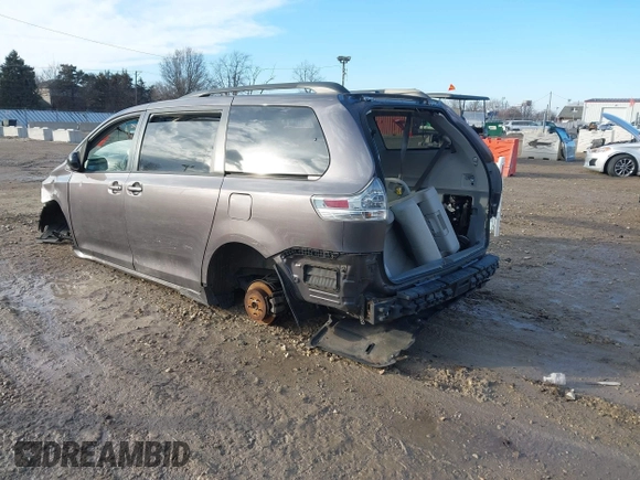2012 Toyota Sienna SE with VIN 5TDXK3DC5CS264461, listed as a IAAI auction lot 41526874 with 1 mi miles. Bid and sale history available at carsss.com. Image 3.