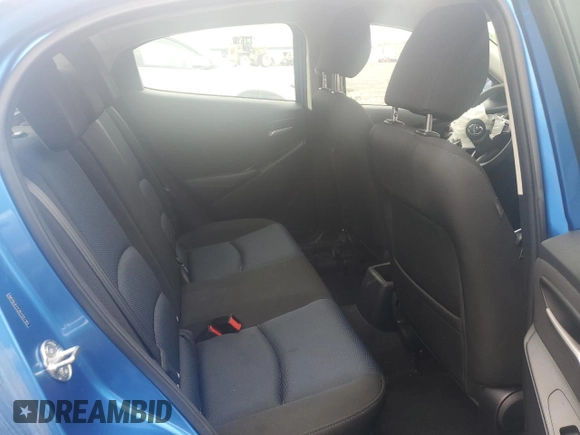 2019 Toyota Yaris L z VIN 3MYDLBYV3KY507165, wystawiony jako Copart lot #57951855 z przebiegiem 55 476 mil mil oraz Szkoda całkowita • Salvage title. Historia ofert i sprzedaży dostępna na DreamBid. Obrazek 10.