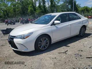 2015 Toyota Camry XLE z VIN 4T1BF1FK5FU054946, wystawiony jako Copart lot #57405275 z przebiegiem 72 378 mil mil oraz Szkoda całkowita • Salvage title. Historia ofert i sprzedaży dostępna na DreamBid. Obrazek 1.