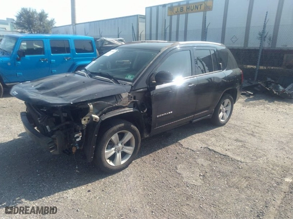 2015 Jeep Compass Latitude with VIN 1C4NJDEB9FD436397, listed as a IAAI auction lot 40294604 with 89,364 mi miles. Bid and sale history available at carsss.com. Image 2.