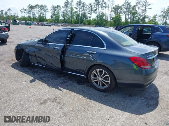 2016 Mercedes-Benz C 300 z VIN 55SWF4JB8GU116105, wystawiony jako IAAI lot #42099691 z przebiegiem 109 439 mil mil oraz . Historia ofert i sprzedaży dostępna na DreamBid. Obrazek 3.