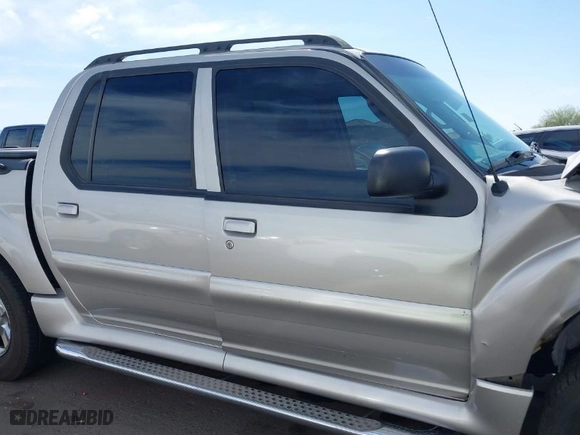 2004 Ford Explorer Sport Trac XLS with VIN 1FMZU77K84UC04230, listed as a IAAI auction lot 41909068 with 237,662 mi miles. Bid and sale history available at carsss.com. Image 13.