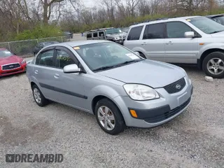 2008 Kia Rio LX with VIN KNADE123886424127, listed as a IAAI auction lot 42025788 with 108,192 mi miles. Bid and sale history available at carsss.com. Image 1.