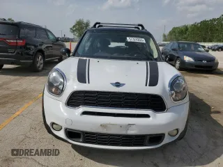 2012 MINI Countryman S with VIN WMWZC5C5XCWM14551, listed as a Copart auction lot 57329265 with 140,814 mi miles and Clean Title. Bid and sale history available at DreamBid. Image 5.