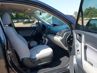 2018 Subaru Forester z VIN JF2SJABC9JH457297, wystawiony jako IAAI lot #42052293 z przebiegiem 94 058 mil mil oraz . Historia ofert i sprzedaży dostępna na DreamBid. Obrazek 5.
