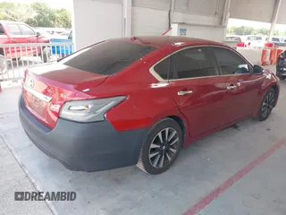 2018 Nissan Altima 2.5 S with VIN 1N4AL3AP5JC212083, listed as a IAAI auction lot 42181501 with 112,031 mi miles. Bid and sale history available at carsss.com. Image 4.