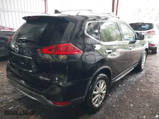 2017 Nissan Rogue SV with VIN KNMAT2MV4HP520573, listed as a IAAI auction lot 41872861 with 149,515 mi miles. Bid and sale history available at carsss.com. Image 4.