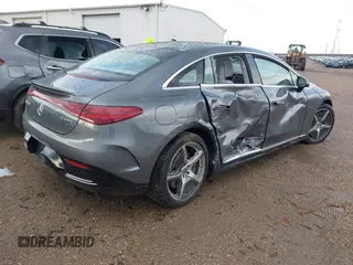 2024 Mercedes-Benz EQE 350 z VIN W1KEG1CB9RF055390, wystawiony jako IAAI lot #41880863 z przebiegiem 4648 mil mil oraz . Historia ofert i sprzedaży dostępna na DreamBid. Obrazek 4.