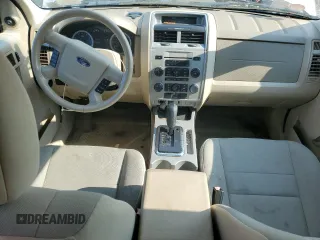 2012 Ford Escape XLT z VIN 1FMCU9DG8CKA54454, wystawiony jako Copart lot #63661675 z przebiegiem 123 759 mil mil oraz Czysty tytuł • Clean title. Historia ofert i sprzedaży dostępna na DreamBid. Obrazek 8.