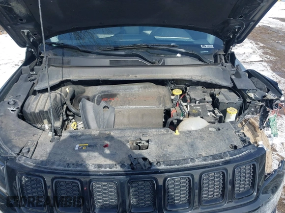 2018 Jeep Compass Latitude with VIN 3C4NJDBB8JT394845, listed as a IAAI auction lot 41590737 with 49,000 mi miles. Bid and sale history available at carsss.com. Image 10.