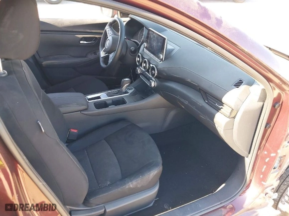 2024 Nissan Sentra SV with VIN 3N1AB8CV6RY296118, listed as a IAAI auction lot 40494128 with 4,721 mi miles. Bid and sale history available at carsss.com. Image 5.