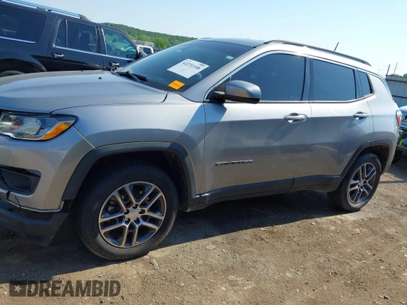 2017 Jeep Compass Latitude with VIN 3C4NJDBB4HT629073, listed as a IAAI auction lot 42231146 with 155,978 mi miles and . Bid and sale history available at DreamBid. Image 14.