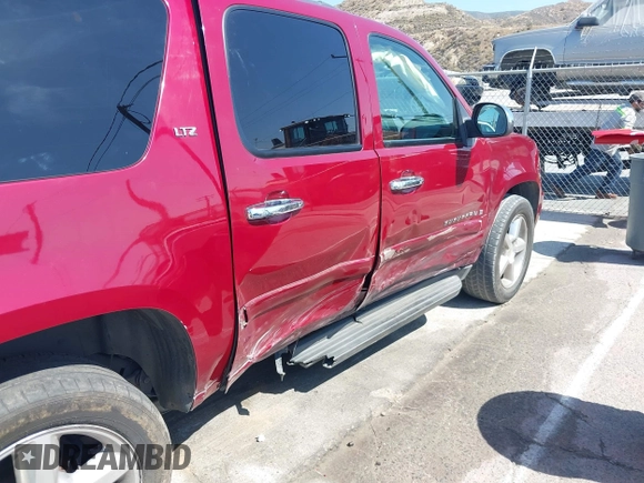 2007 Chevrolet Suburban LT with VIN 3GNFK16347G260507, listed as a IAAI auction lot 42551224 with 208,824 mi miles and . Bid and sale history available at DreamBid. Image 6.