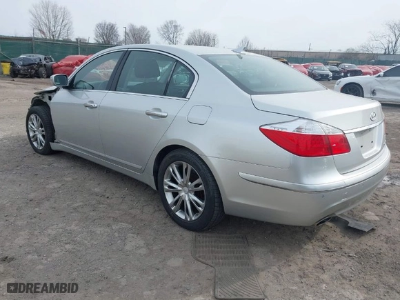 2011 Hyundai Genesis with VIN KMHGC4DE5BU119950, listed as a IAAI auction lot 41609374 with 103,525 mi miles. Bid and sale history available at carsss.com. Image 3.