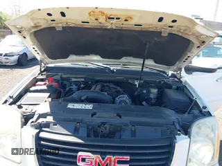 2007 GMC Yukon SLT with VIN 1GKFK13007R319995, listed as a IAAI auction lot 42142010 with 248,723 mi miles. Bid and sale history available at carsss.com. Image 10.