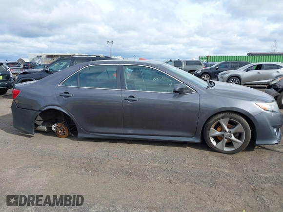 2014 Toyota Camry L with VIN 4T1BF1FK9EU818893, listed as a IAAI auction lot 42051996 with 125,924 mi miles. Bid and sale history available at carsss.com. Image 13.