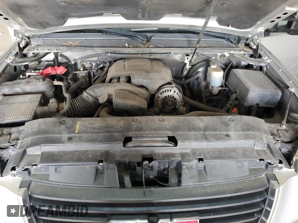 2010 GMC Yukon XL z VIN 1GKUKHE34AR126165, wystawiony jako Copart lot #52317135 z przebiegiem 234 675 mil mil oraz Tytuł czysty. Historia ofert i sprzedaży dostępna na DreamBid. Obrazek 12.