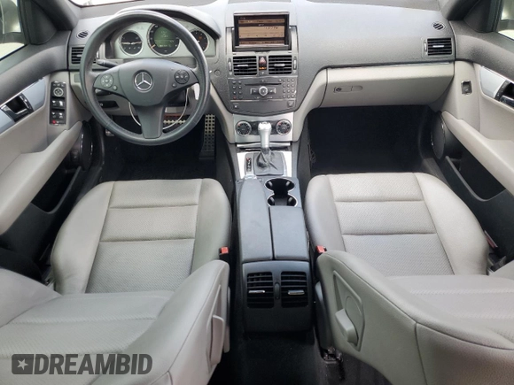 2008 Mercedes-Benz C 300 Sport z VIN WDDGF54X68F076421, wystawiony jako Copart lot #62546235 z przebiegiem 151 076 mil mil oraz Szkoda całkowita • Salvage title. Historia ofert i sprzedaży dostępna na DreamBid. Obrazek 8.