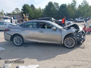 2019 Lexus ES 350 with VIN 58ABZ1B1XKU021657, listed as a IAAI auction lot 40505523 with Not provided miles and . Bid and sale history available at DreamBid. Image 12.
