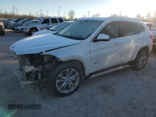 2016 BMW X1 xDrive28i with VIN WBXHT3C39G5F67635, listed as a Copart auction lot 38488573 with 62,157 mi miles. Bid and sale history available at carsss.com. Image 1.