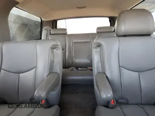 2005 GMC Yukon XL SLT with VIN 1GKEC16Z75J186182, listed as a Copart auction lot 49552555 with 176,659 mi miles and Salvage Title. Bid and sale history available at carsss.com. Image 10.