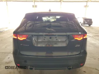 2017 Jaguar F-Pace 35t R-Sport z VIN SADCL2BV4HA077456, wystawiony jako Copart lot #58517395 z przebiegiem 66 853 mil mil oraz Tytuł czysty. Historia ofert i sprzedaży dostępna na DreamBid. Obrazek 6.