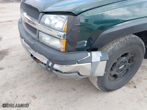 2003 Chevrolet Silverado 1500 with VIN 1GCEC14X73Z248420, listed as a IAAI auction lot 42053273 with 204,094 mi miles. Bid and sale history available at carsss.com. Image 6.