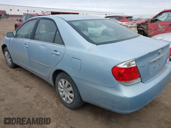 2006 Toyota Camry STD with VIN 4T1BE30K26U681322, listed as a IAAI auction lot 41810479 with 212,127 mi miles and . Bid and sale history available at carsss.com. Image 3.