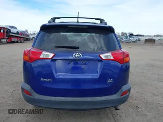 2015 Toyota RAV4 LE z VIN 2T3BFREV2FW277169, wystawiony jako IAAI lot #41781005 z przebiegiem 137 243 mil mil oraz . Historia ofert i sprzedaży dostępna na DreamBid. Obrazek 17.