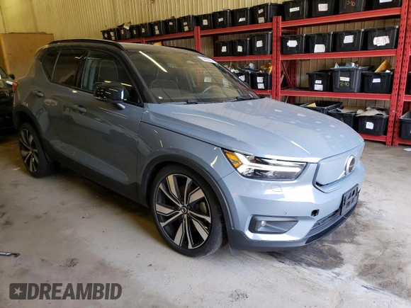 2021 Volvo XC40 with VIN YV4ED3UR9M2597323, listed as a Copart auction lot 64683403 with 29,266 mi miles and . Bid and sale history available at DreamBid. Image 4.