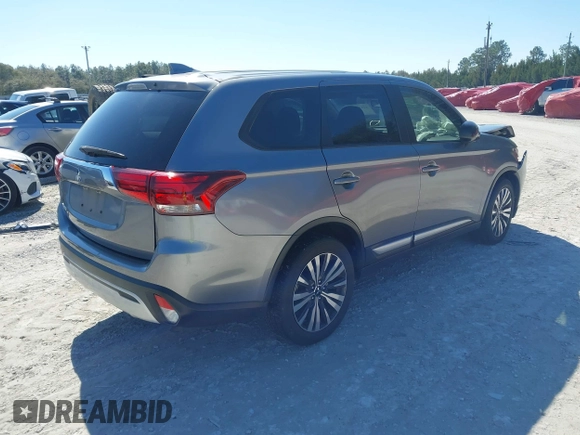 2020 Mitsubishi Outlander ES z VIN JA4AD2A37LJ001216, wystawiony jako IAAI lot #41623939 z przebiegiem 66 282 mil mil oraz . Historia ofert i sprzedaży dostępna na DreamBid. Obrazek 4.