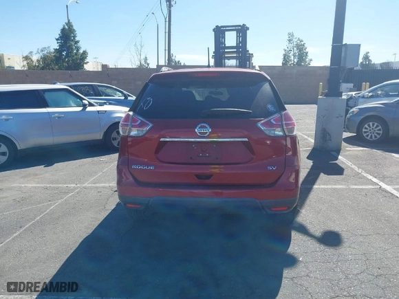 2015 Nissan Rogue S with VIN 5N1AT2ML5FC852231, listed as a IAAI auction lot 41601326 with 214,806 mi miles. Bid and sale history available at carsss.com. Image 17.
