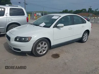 2006 Volvo S40 2.4L с VIN YV1MS382X62188262, выставлен на аукционе IAAI как лот 42384063 с пробегом 85 285 миль миль и . История ставок и продаж доступна на DreamBid. Изображение 2.