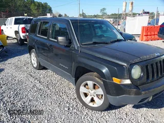 2014 Jeep Patriot Limited z VIN 1C4NJPCB6ED775265, wystawiony jako IAAI lot #41778501 z przebiegiem 114 464 mil mil oraz . Historia ofert i sprzedaży dostępna na DreamBid. Obrazek 1.