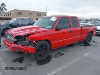 2004 Chevrolet Silverado 1500 Work Truck with VIN 2GCEC19T441162305, listed as a IAAI auction lot 42044275 with 154,971 mi miles. Bid and sale history available at carsss.com. Image 2.