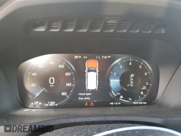 2018 Volvo XC90 Momentum with VIN YV4A22PK5J1375683, listed as a Copart auction lot 51407415 with 71,683 mi miles and Salvage Title. Bid and sale history available at DreamBid. Image 9.