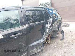 2013 Ford Police Interceptor Utility z VIN 1FM5K8AR1DGA51575, wystawiony jako IAAI lot #41929783 z przebiegiem Nie podano mil oraz . Historia ofert i sprzedaży dostępna na DreamBid. Obrazek 6.