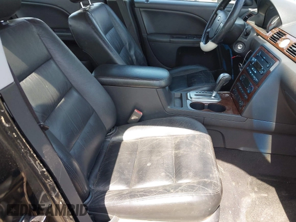 2005 Ford Five Hundred Limited z VIN 1FAFP28105G196038, wystawiony jako IAAI lot #42274729 z przebiegiem 192 908 mil mil oraz . Historia ofert i sprzedaży dostępna na DreamBid. Obrazek 5.
