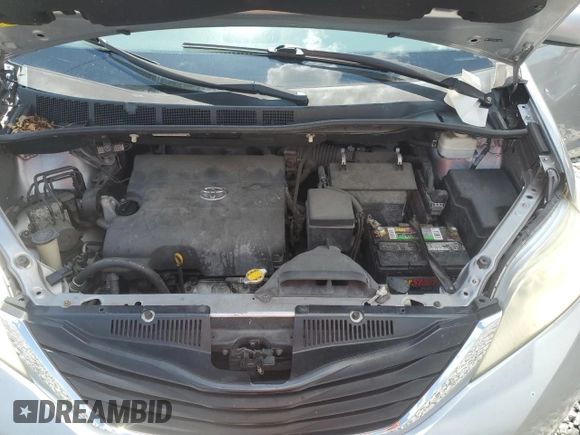 2012 Toyota Sienna LE AAS z VIN 5TDKK3DC6CS190493, wystawiony jako Copart lot #65000345 z przebiegiem 224 230 mil mil oraz Szkoda całkowita • Salvage title. Historia ofert i sprzedaży dostępna na DreamBid. Obrazek 12.