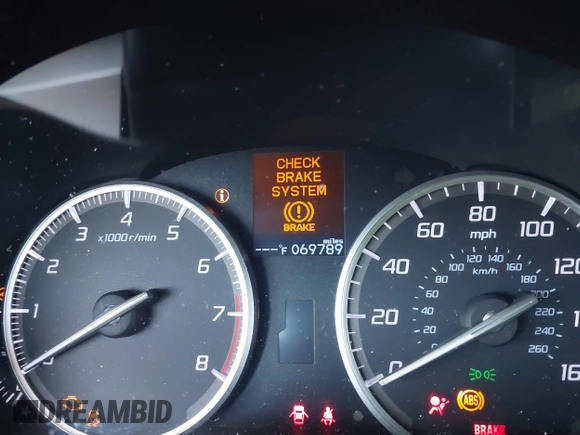 2014 Acura ILX z VIN 19VDE1F34EE015196, wystawiony jako IAAI lot #42107681 z przebiegiem 69 789 mil mil oraz . Historia ofert i sprzedaży dostępna na DreamBid. Obrazek 7.
