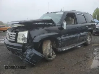 2004 Cadillac Escalade z VIN 1GYEK63N64R280285, wystawiony jako Copart lot #55167535 z przebiegiem 223 470 mil mil oraz Szkoda całkowita • Salvage title. Historia ofert i sprzedaży dostępna na DreamBid. Obrazek 1.