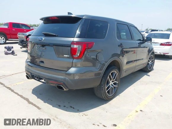 2016 Ford Explorer Sport z VIN 1FM5K8GT1GGD26630, wystawiony jako IAAI lot #42251430 z przebiegiem 139 726 mil mil oraz . Historia ofert i sprzedaży dostępna na DreamBid. Obrazek 4.