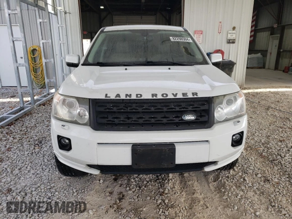 2012 Land Rover LR2 HSE with VIN SALFT2BN2CH293727, listed as a Copart auction lot 82298504 with Not Provided miles and Salvage Title. Bid and sale history available at DreamBid. Image 5.