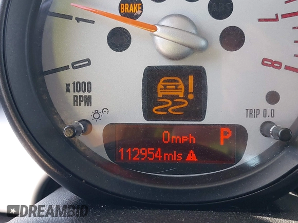 2013 MINI Hardtop with VIN WMWSU3C57DT690398, listed as a IAAI auction lot 41989221 with 112,954 mi miles and . Bid and sale history available at DreamBid. Image 15.