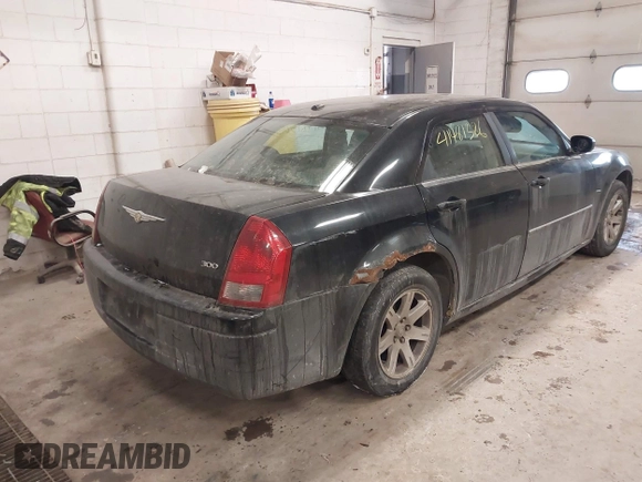 2007 Chrysler 300 with VIN 2C3LA43R17H860639, listed as a IAAI auction lot 41481326 with 163,837 mi miles. Bid and sale history available at carsss.com. Image 6.